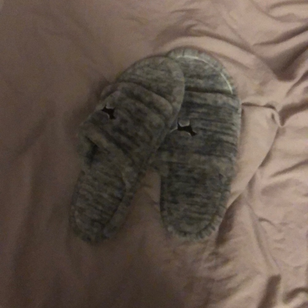 slippers